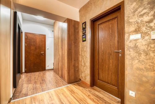 Galería fotográfica de Apartman Lio - free garage parking en Tatranská Lomnica