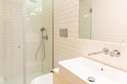 APOSENTUS - Charming Center Apartment with Balcony