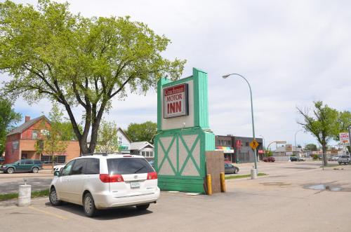 Gallery image of Coachman Inn in Regina