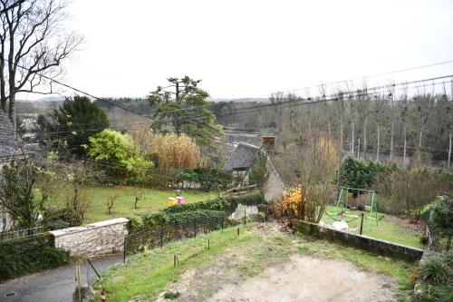 Les Gîtes des Châteaux, gîtes troglodytiquesにある庭