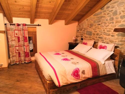 Ένα ή περισσότερα κρεβάτια σε δωμάτιο στο Souvenir De Tsaneli