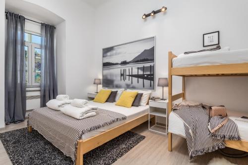 Molo Longo apartments