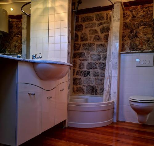 Phòng tắm tại Heritage Bella Vista Apartments