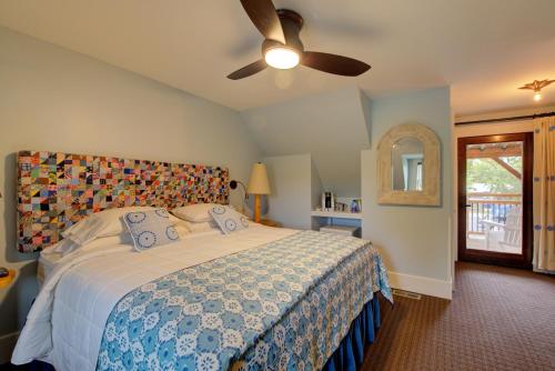 Katil atau katil-katil dalam bilik di Hotel Broad Ripple