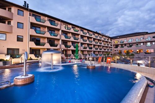 Bazén v ubytování Hotel Wellamarin nebo v jeho okolí