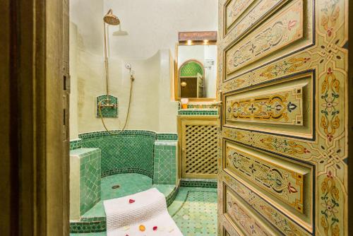 Kúpeľňa v ubytovaní Riad Tahyra