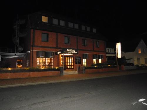 Gallery image of zeitlos Hotel und Restaurant am Fuchsbach in Pattensen