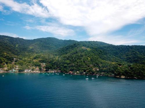Un paisaje natural cerca del hotel