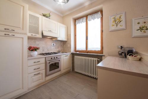 Una cocina o zona de cocina en VillaSubasioRelax