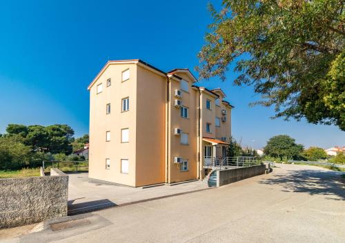 Apartments David by the Sea