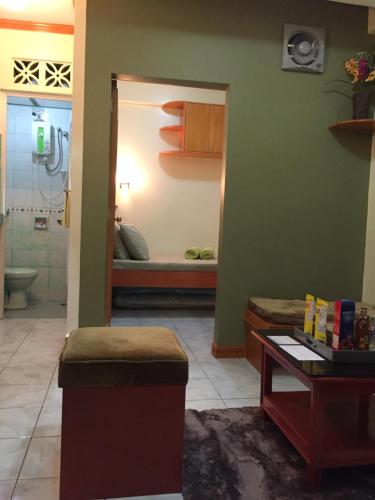 Koupelna v ubytování Las Pinas Serviced Apartment
