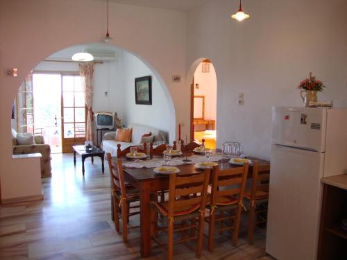 Η κουζίνα ή μικρή κουζίνα στο Ipsia Apartments 