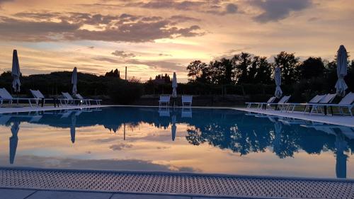Piscina di Menta e Rosmarino Rooms o nelle vicinanze