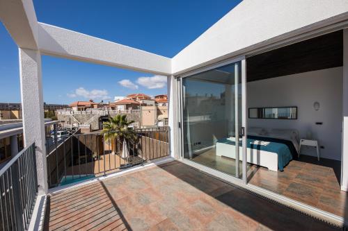 Sunny and quiet duplex