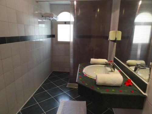 Koupelna v ubytování Naama Blue Hotel