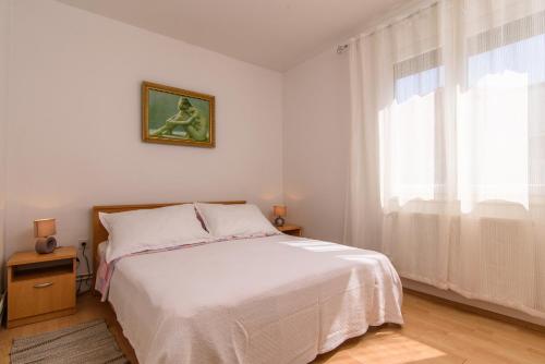 Foto da galeria de Apartments Beba - peaceful location em Trogir