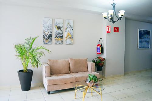 Χώρος καθιστικού στο Bahia Marina Departamentos