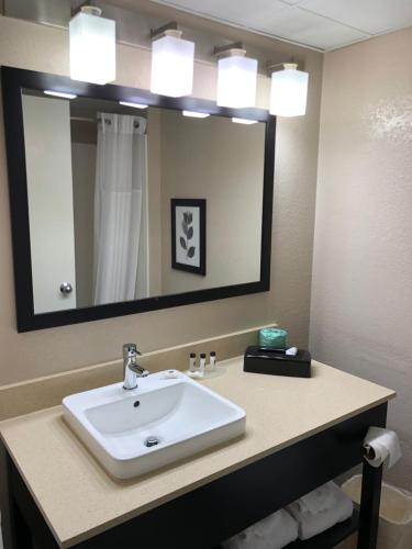 Imagen de la galería de Country Inn & Suites by Radisson, Greenville, NC, en Winterville