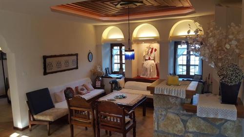 Ruang duduk di Guesthouse Kalosorisma