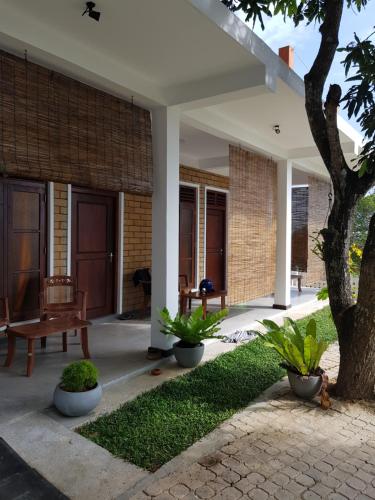 Jardín al aire libre en Namal Stay