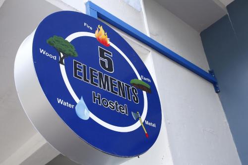 Certifikát, hodnocení, plakát nebo jiný dokument vystavený v ubytování 5 Elements Hotel