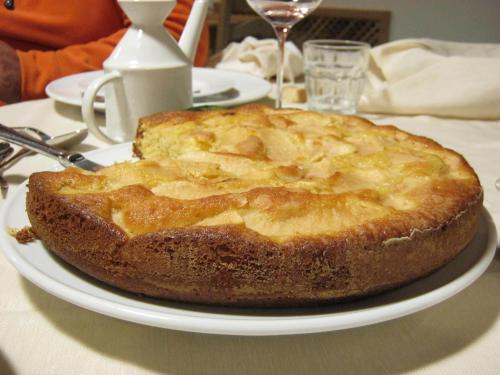 a pie sitting on a plate on a table at Terre Di Himera in Buonfornello