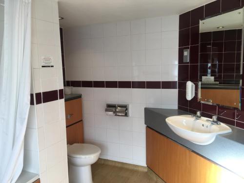 The Catherine Wheel Wetherspoon Hotel Image