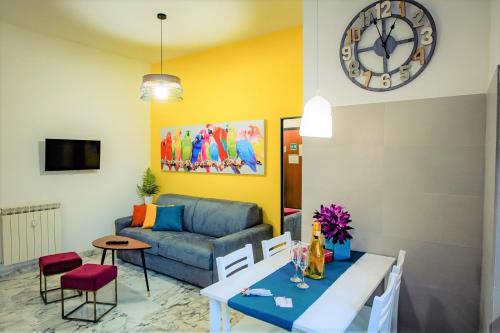 Sonny Capone Al Vaticano Family Apartment