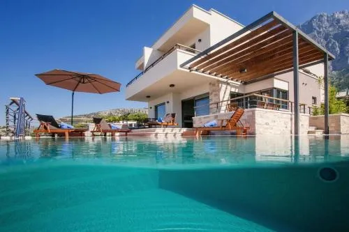 Villa View a luxury villa in Makarska, heated private pool, jacuzzi, gym photo