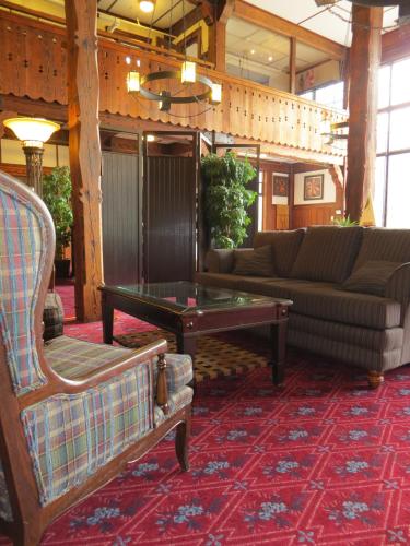Ruang duduk di Prince of Wales Hotel
