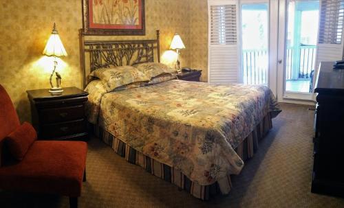 Giường trong phòng chung tại Fairfield Plantation Resort