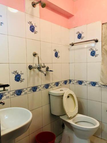 Kupatilo u objektu Backyard Hotel