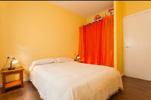 Postel nebo postele na pokoji v ubytování Precioso ático en Vejer