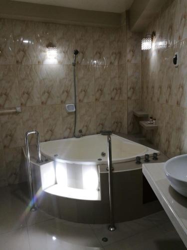 Hotel Spa Machupicchuにあるバスルーム