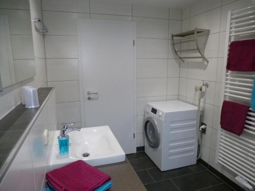 Ein Badezimmer in der Unterkunft Ferienwohnung Talgrund "Im Grünen"