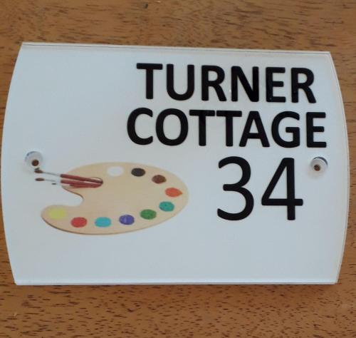 Gallery image of Pet friendly Turner Cottage in Norham Village in Norham