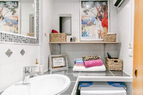 Artistic Antibes Apartment tesisinde bir banyo