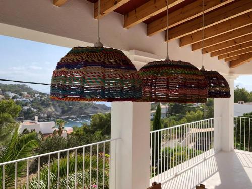 Μπαλκόνι ή βεράντα στο Es Queixal - Can Canet con piscina exterior climatizada