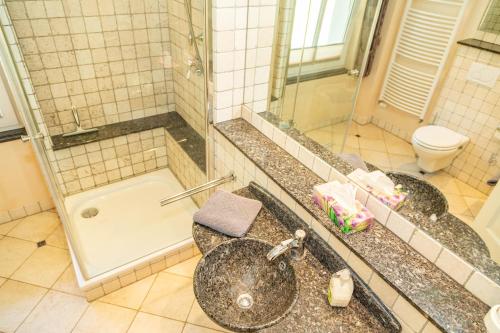 Bilik mandi di Apartments Wald-Residenz Bansin