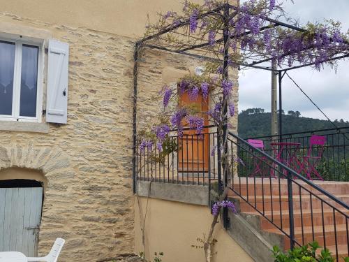 Μπαλκόνι ή βεράντα στο En Cevennes,Les gites du Champ Neuf- La maison de Flavie