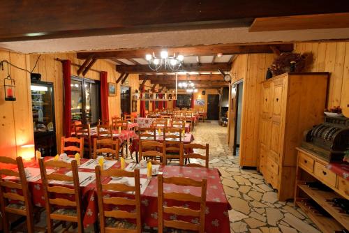 Restaurace v ubytování Hotel Le Cairn