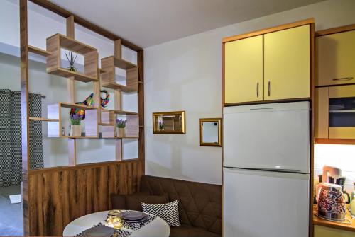 A kitchen or kitchenette at Elephant House