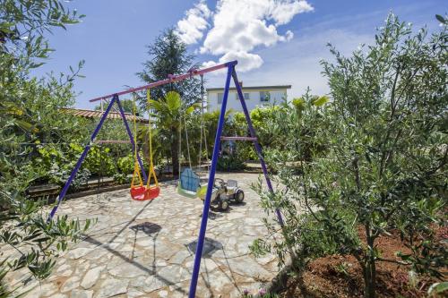 Zona de joacă pentru copii de la Apartments Ljubica