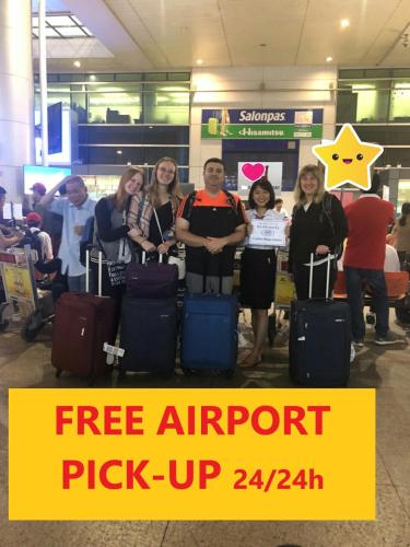 Гости HA NOI HOTEL near Tan Son Nhat Airport --- FREE Airport Pick-Up and Drop-Off Available 24 Hours a Day