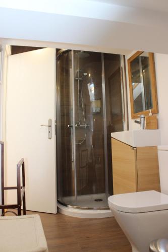 3 BR Penthouse with A/C and Private Terrace