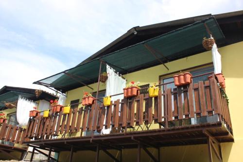 Daskalov Bungalowsにあるバルコニーまたはテラス
