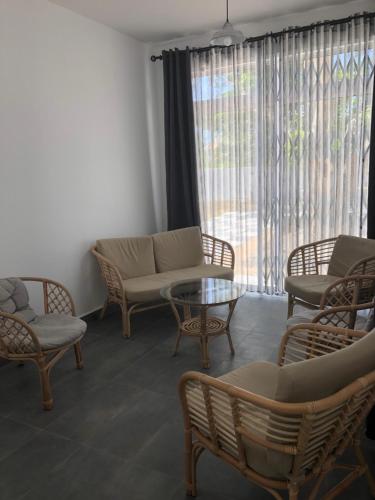 Posezení v ubytování Belle Villa à 3min de la mer
