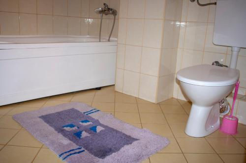 Un baño de Guest House Fena