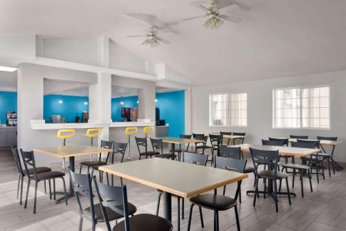 Restaurace v ubytování Baymont by Wyndham Des Moines North