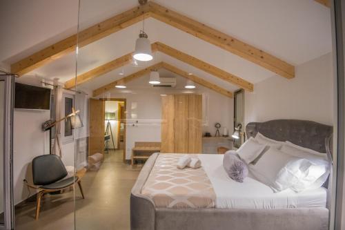 Un pat sau paturi într-o cameră la Villa De Linda - Makarska Exklusiv